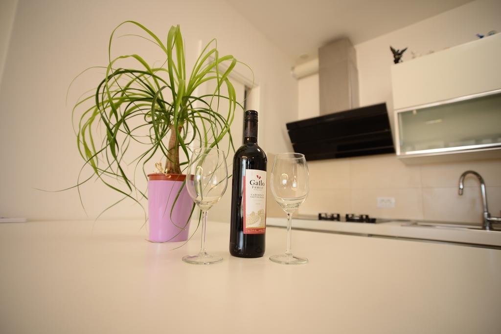Base Bridge Apartment - Zadar City Centre - Free Parking Luaran gambar