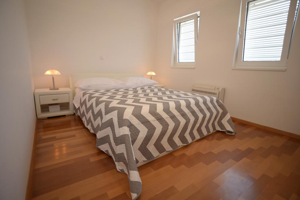 Base Bridge Apartment - Zadar City Centre - Free Parking Luaran gambar