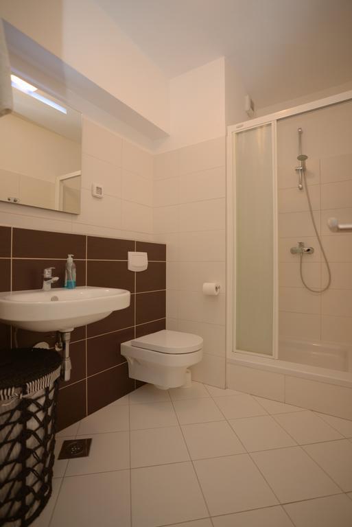 Base Bridge Apartment - Zadar City Centre - Free Parking Luaran gambar