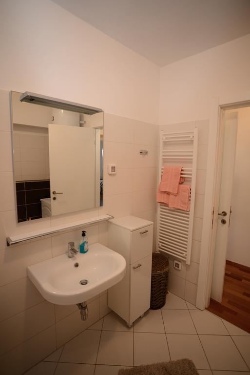 Base Bridge Apartment - Zadar City Centre - Free Parking Luaran gambar