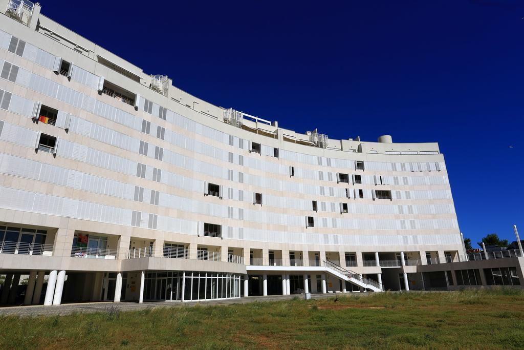 Base Bridge Apartment - Zadar City Centre - Free Parking Luaran gambar